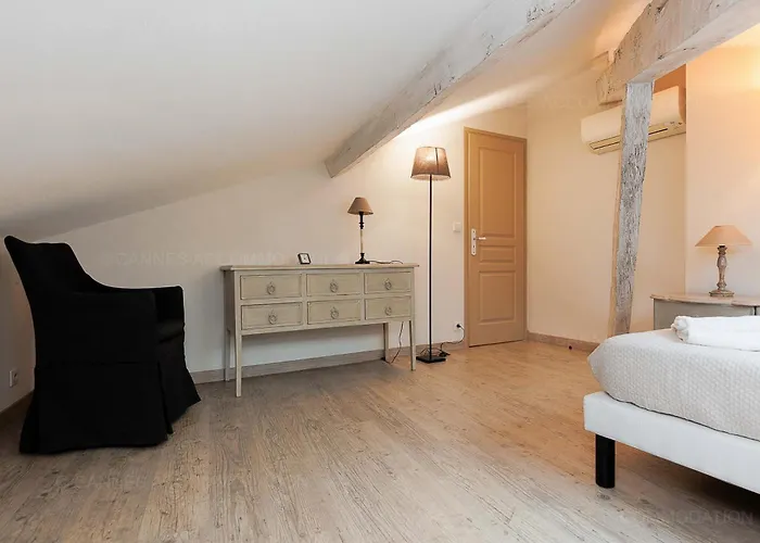 Carrousel 5 * Cannes